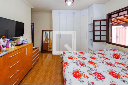 Casa à venda com 250m², 3 quartos e 8 vagasSuíte