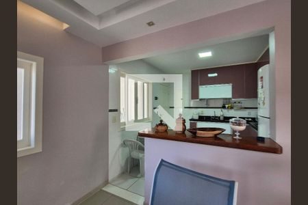 Casa para alugar com 240m², 3 quartos e 2 vagas Casa para alugar com 240m², 3 quartos e 2 vagasCozinha