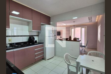 Casa para alugar com 240m², 3 quartos e 2 vagas Casa para alugar com 240m², 3 quartos e 2 vagasCozinha