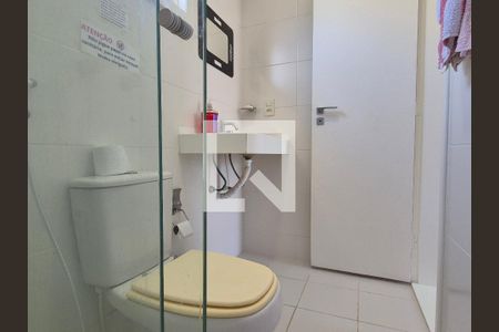 Casa para alugar com 240m², 3 quartos e 2 vagas Casa para alugar com 240m², 3 quartos e 2 vagasBanheiro social