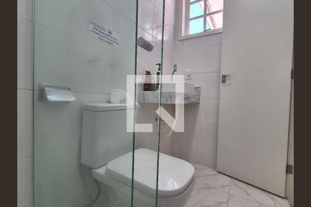 Casa para alugar com 240m², 3 quartos e 2 vagas Casa para alugar com 240m², 3 quartos e 2 vagasBanheiro da Suíte 1