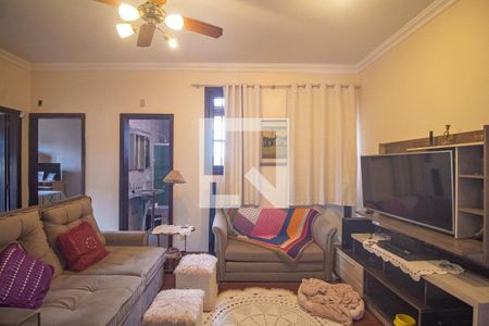 Casa à venda com 484m², 4 quartos e 5 vagasSala