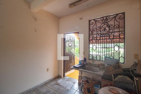 Casa à venda com 484m², 4 quartos e 5 vagasÁrea de Serviço