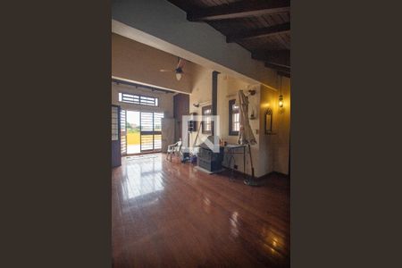 Casa à venda com 484m², 4 quartos e 5 vagasSala 2