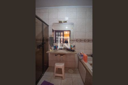 Casa à venda com 484m², 4 quartos e 5 vagasBanheiro da Suíte