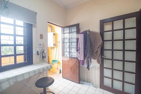 Casa à venda com 484m², 4 quartos e 5 vagasLavanderia