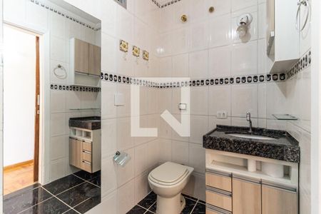 Banheiro de apartamento para alugar com 1 quarto, 49m² em República, São Paulo