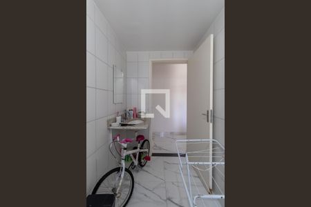 Apartamento para alugar com 54m², 2 quartos e sem vaga Apartamento para alugar com 54m², 2 quartos e sem vagaBanheiro