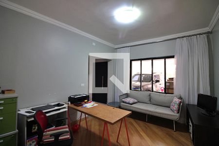 Casa à venda com 201m², 3 quartos e 2 vagasEscritório