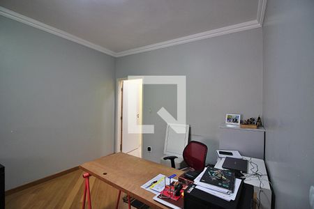 Casa à venda com 201m², 3 quartos e 2 vagasEscritório