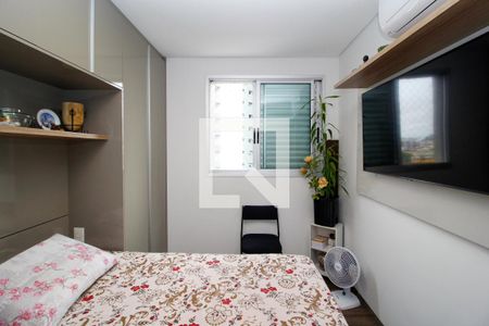 Apartamento à venda com 64m², 2 quartos e 2 vagasQuarto 2
