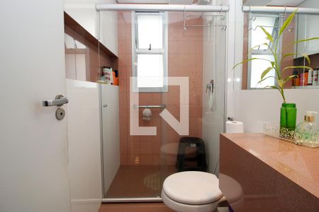 Apartamento à venda com 64m², 2 quartos e 2 vagasBanheiro 2