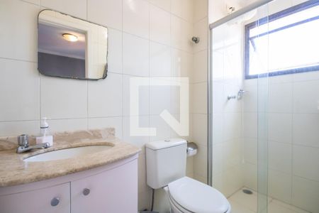 Banheiro da Suíte de apartamento para alugar com 2 quartos, 62m² em Km 18, Osasco