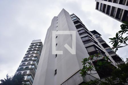 Apartamento à venda com 110m², 3 quartos e 2 vagasFachada