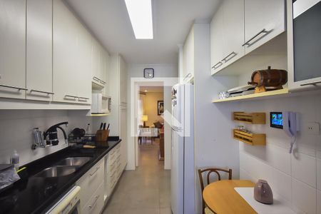 Apartamento à venda com 110m², 3 quartos e 2 vagasCozinha