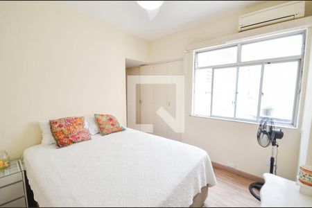 Apartamento à venda com 140m², 2 quartos e 2 vagasSuíte 1