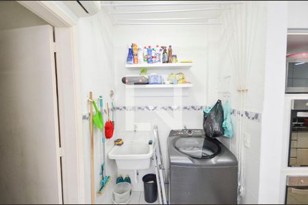 Apartamento à venda com 140m², 2 quartos e 2 vagasÁrea de Serviço