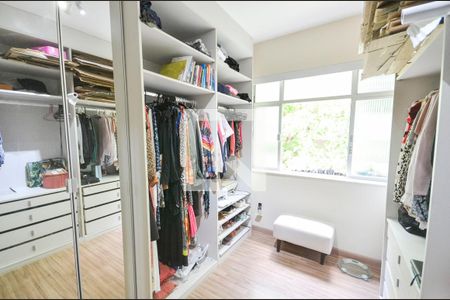 Apartamento à venda com 140m², 2 quartos e 2 vagasCloset da Suíte 2