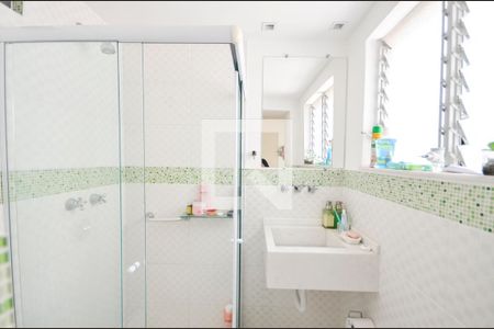 Apartamento à venda com 140m², 2 quartos e 2 vagasBanheiro da Suíte 1