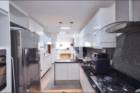 Apartamento à venda com 140m², 2 quartos e 2 vagasCozinha