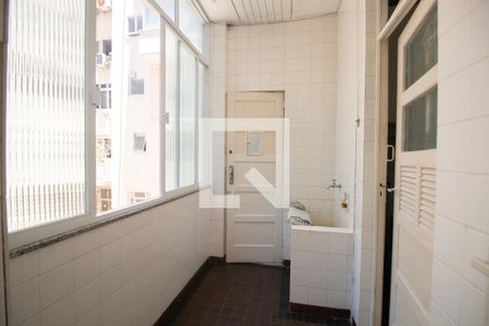 Apartamento à venda com 80m², 2 quartos e sem vaga Apartamento à venda com 80m², 2 quartos e sem vagaVista da Área de serviço