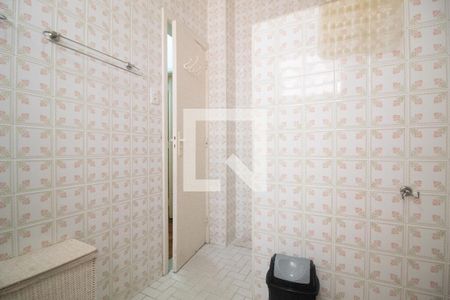 Apartamento à venda com 80m², 2 quartos e sem vaga Apartamento à venda com 80m², 2 quartos e sem vagaBanheiro social