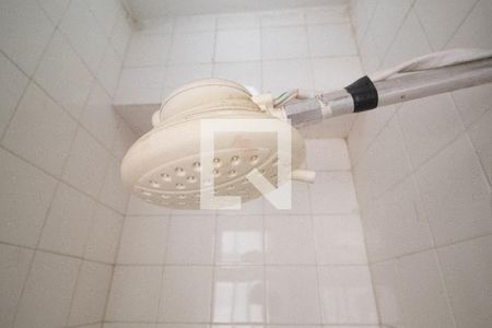 Apartamento à venda com 80m², 2 quartos e sem vaga Apartamento à venda com 80m², 2 quartos e sem vagaBanheiro da Área de serviço - chuveiro elétrico