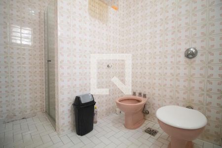 Apartamento à venda com 80m², 2 quartos e sem vaga Apartamento à venda com 80m², 2 quartos e sem vagaBanheiro social