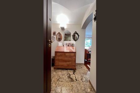 Hall de apartamento à venda com 3 quartos, 176m² em Jardim Paulista, São Paulo