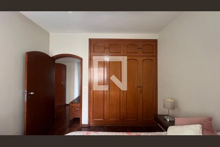 Apartamento à venda com 176m², 3 quartos e 2 vagasQuarto 2