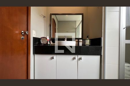 Apartamento à venda com 176m², 3 quartos e 2 vagasBanheiro