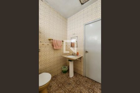 Casa à venda com 172m², 2 quartos e 2 vagasBanheiro 