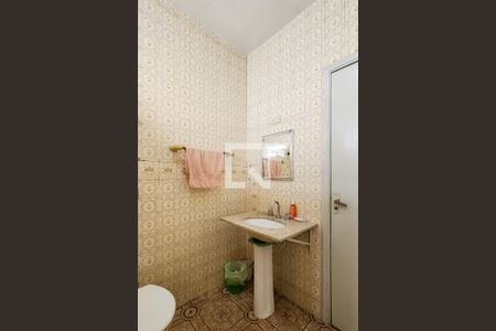 Casa à venda com 172m², 2 quartos e 2 vagasBanheiro 