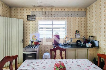 Casa à venda com 172m², 2 quartos e 2 vagasCozinha 