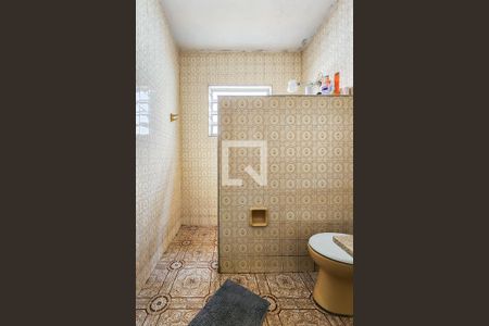 Casa à venda com 172m², 2 quartos e 2 vagasBanheiro 