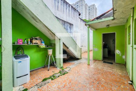 Casa à venda com 172m², 2 quartos e 2 vagasQuintal