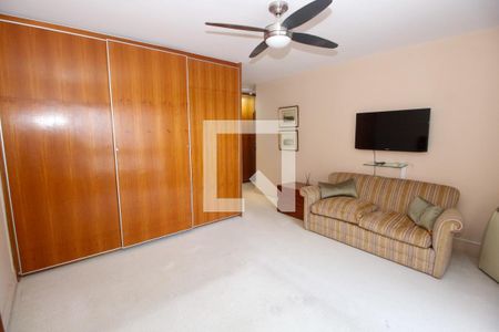 Apartamento à venda com 250m², 3 quartos e 4 vagasSuíte 2