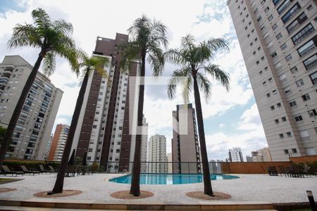 Apartamento à venda com 250m², 3 quartos e 4 vagasÁrea comum - Piscina