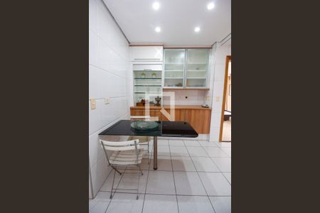 Apartamento à venda com 250m², 3 quartos e 4 vagasCozinha