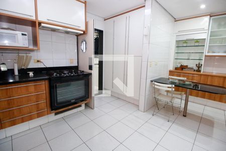 Apartamento à venda com 250m², 3 quartos e 4 vagasCozinha