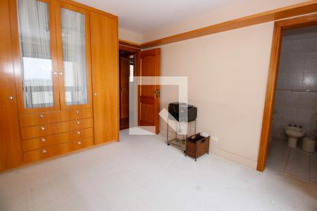 Apartamento à venda com 250m², 3 quartos e 4 vagasSuíte 3