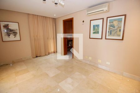 Apartamento à venda com 250m², 3 quartos e 4 vagasSala de TV