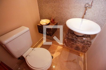 Apartamento à venda com 250m², 3 quartos e 4 vagasLavabo