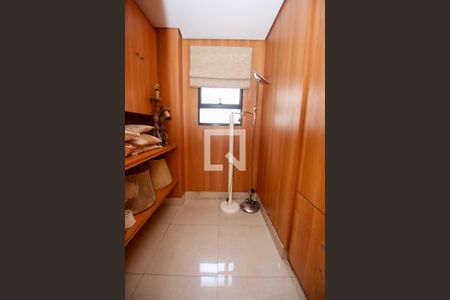 Apartamento à venda com 250m², 3 quartos e 4 vagasSala de TV