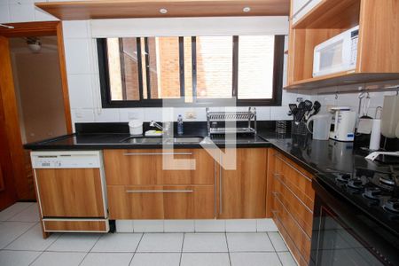 Apartamento à venda com 250m², 3 quartos e 4 vagasCozinha