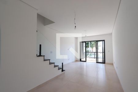 Sala de casa à venda com 2 quartos, 144m² em Vila Antonieta, São Paulo