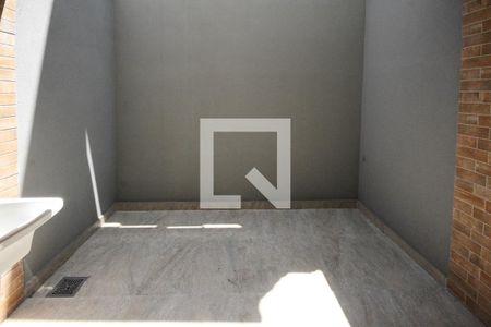 Casa à venda com 102m², 2 quartos e 1 vagaÁrea de Serviço