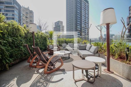 Apartamento para alugar com 122m², 3 quartos e 2 vagas Apartamento para alugar com 122m², 3 quartos e 2 vagasÁrea comum - Piscina