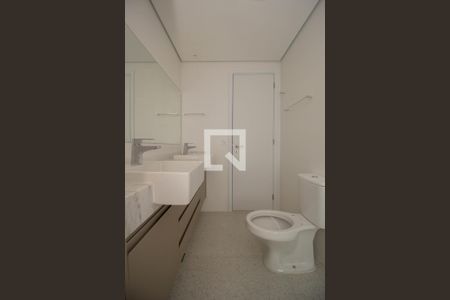 Apartamento para alugar com 122m², 3 quartos e 2 vagas Apartamento para alugar com 122m², 3 quartos e 2 vagasBanheiro da Suíte 1