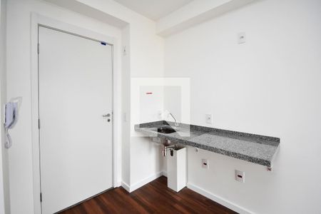 Sala/Cozinha de kitnet/studio à venda com 1 quarto, 34m² em Cerqueira César, São Paulo